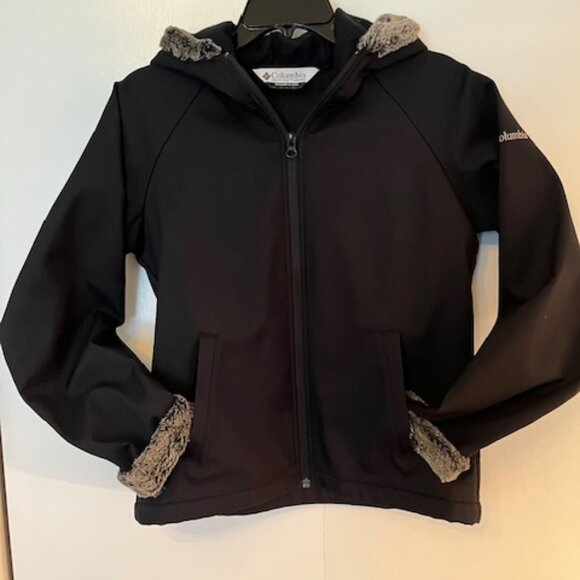 Columbia Jacket with fur trim - Picture 1 of 6